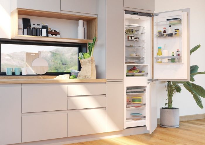 Холодильник Gorenje вбудований з нижн. мороз., 177х55х54см, 2 двері,180(68)л, А++, NF+, Зона св-ті, Внутр. Диспл, Біли