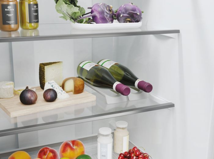 Холодильник Candy з нижн. мороз., 182.5x54.5х60, холод.відд.-197л, мороз.відд.-82л, 2дв., А+, NF, нерж