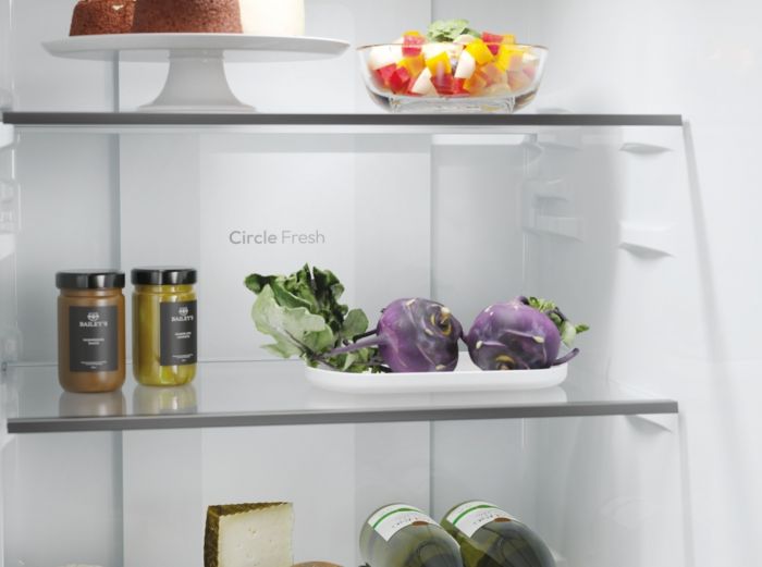 Холодильник Candy з нижн. мороз., 182.5x54.5х60, холод.відд.-197л, мороз.відд.-82л, 2дв., А+, NF, нерж