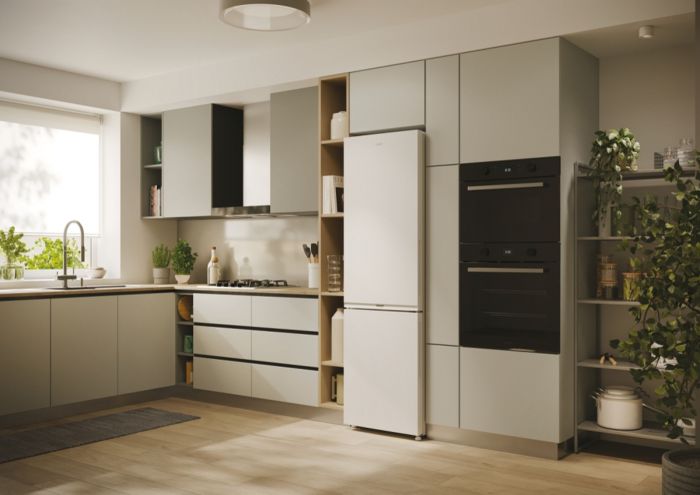 Холодильник Candy з нижн. мороз., 182.5x54.5х60, холод.відд.-197л, мороз.відд.-82л, 2дв., А+, NF, білий