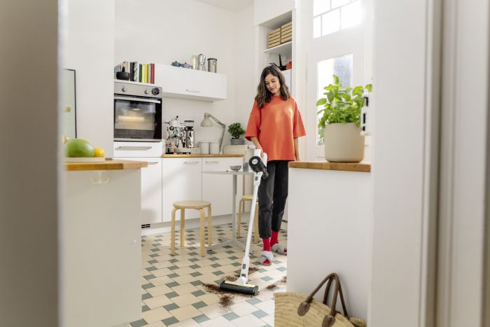 Пилосос Karcher безпровідний KVA 2, конт пил -0.6л, автон. робота до 40хв, вага-2.06кг, білий