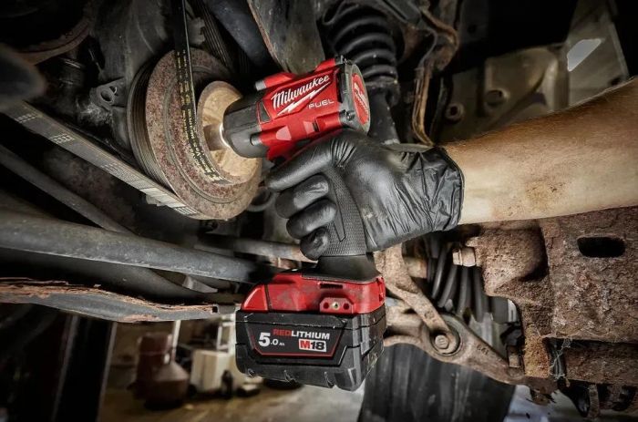 Гайковерт ударний акумуляторний Milwaukee M18 FMTIW2F12-0 18В 0-2575об·хв 881Нм 1/2" кейс 2.3кг без АКБ та ЗП