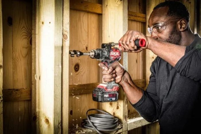 Шурупокрут-дриль ударний акумуляторний SKIL 3085 CA XP 20В 1х5А·год 130Нм 600·2100об·хв 1.65кг