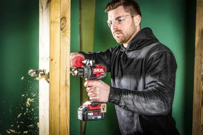 Шурупокрут-дриль акумуляторний SKIL 3080 CA XP 20В 1х5А·год 130Нм 600·2100об·хв 1.55кг