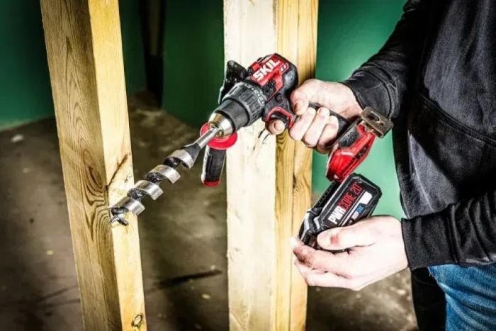 Шурупокрут-дриль акумуляторний SKIL 3080 CA XP 20В 1х5А·год 130Нм 600·2100об·хв 1.55кг