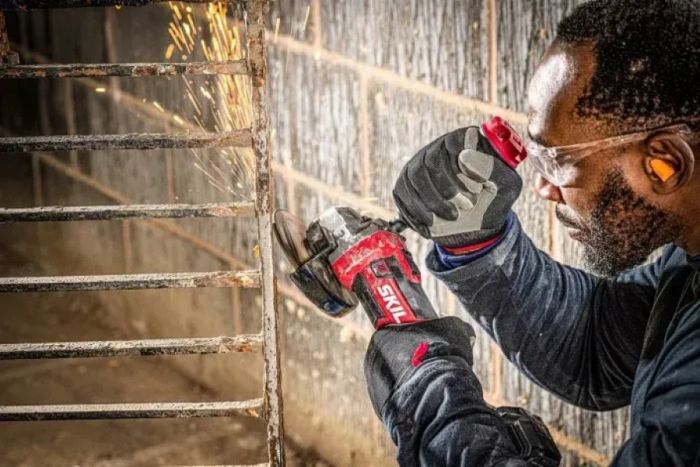 Шліфмашина кутова акумуляторна SKIL 3930 CB XP 125мм безщіткова 20В 1х5А·год 8500об·хв VRS+ плав. пуск 1.88кг