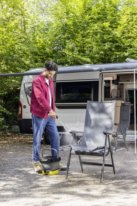 Мінімийка низького тиску акумуляторна Karcher OC 3 Foldable, 120л/год, шланг 1.8м, бак для води 8л, вага 2.2кг, USB-C