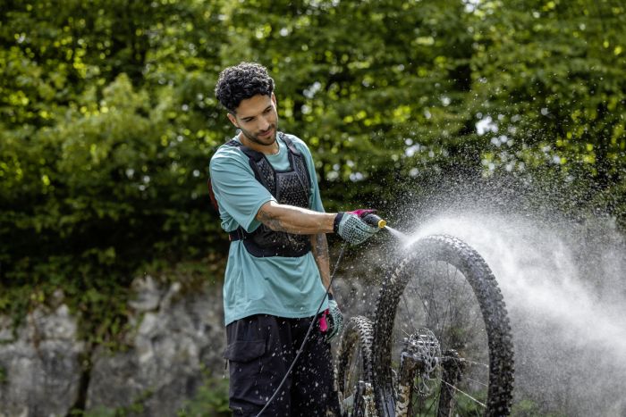 Мінімийка низького тиску акумуляторна Karcher OC 3 Foldable, 120л/год, шланг 1.8м, бак для води 8л, вага 2.2кг, USB-C