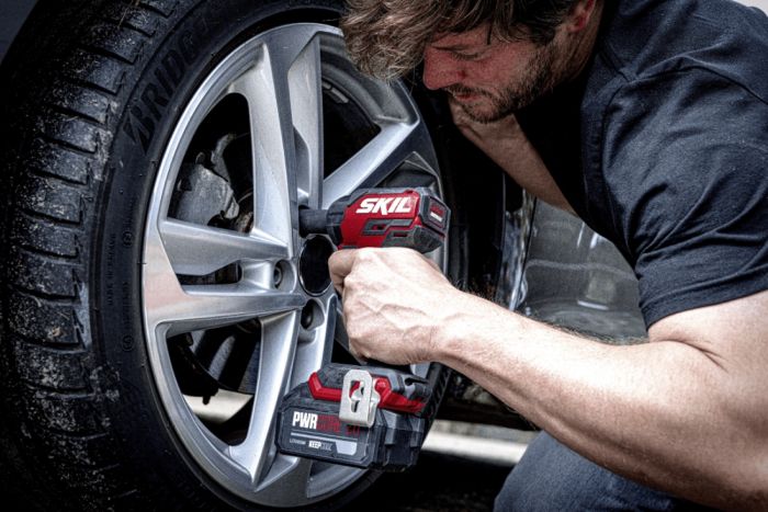 Гайковерт ударний SKIL 3265 CA Compact безщітковий 20В 1х5А·год до 2850об·хв 250Нм 0.9кг