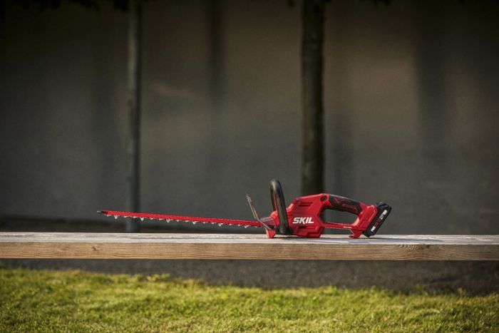 Кущоріз акумуляторний SKIL 0438 CA безщітковий 20В акб 1х2.5А·год 45см крок різу 20мм 1.9кг