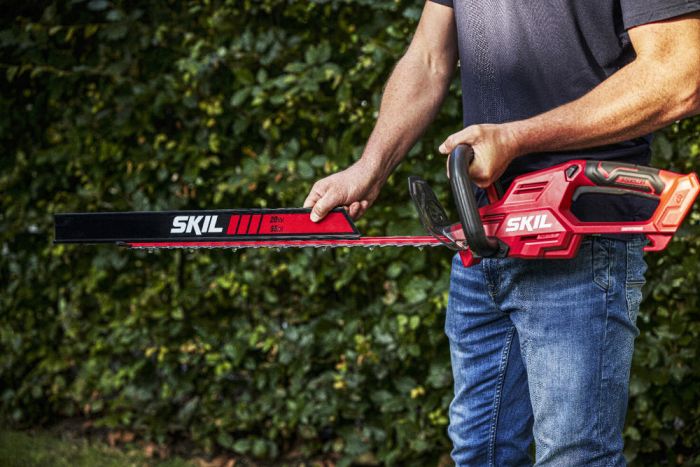 Кущоріз акумуляторний SKIL 0440 CA безщітковий 20В акб 1х2.5А·год 55см крок різу 20мм 2.15кг