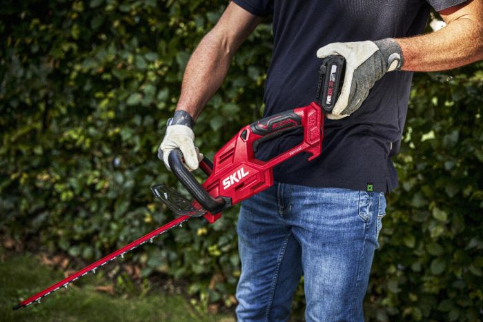 Кущоріз акумуляторний SKIL 0440 CA безщітковий 20В акб 1х2.5А·год 55см крок різу 20мм 2.15кг