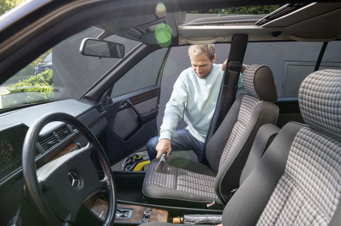 Пилосос професійний акумуляторний миючий Karcher SE 3-18 18В контейнер для води 1.7л 3.65кг