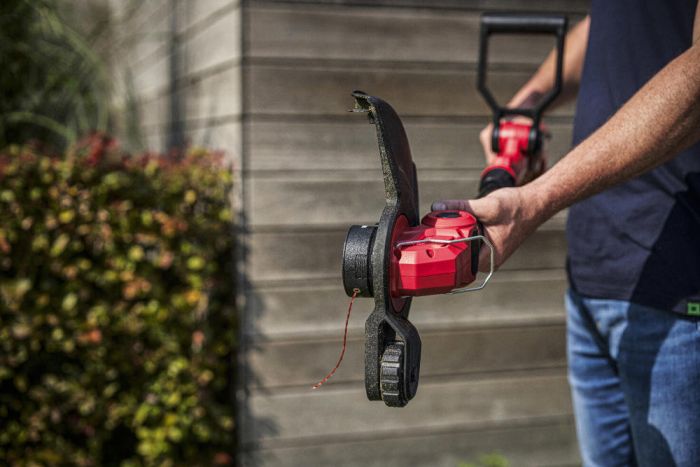 Тример садовий акумуляторний SKIL 0241 CA 20В ліска 30см 1х2.5А·год 2.3кг