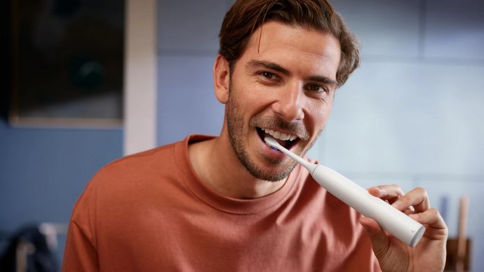 Щітка зубна електр. Philips, Sonicare 6100 Series, 62т. колив/хв, насадок-1, футляр, білий