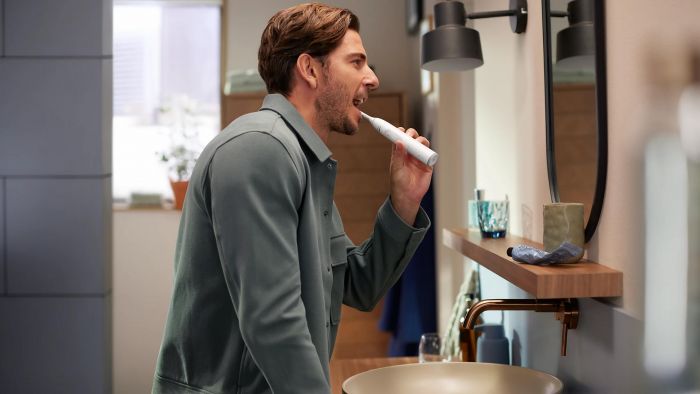 Щітка зубна електр. Philips, Sonicare 6100 Series, 62т. колив/хв, насадок-1, футляр, білий