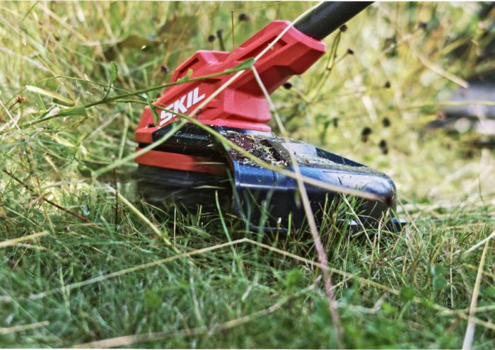 Тример садовий акумуляторний SKIL 0250 CA безщітковий 20В ліска 33см 1х4А·год