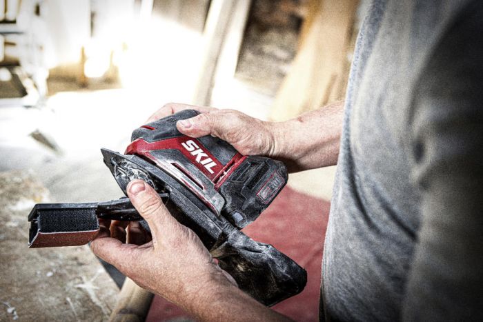 Шліфмашина вібраційна акумуляторна SKIL 3720 CC Compact безщіткова 20В акб 1х2.5А·год 151х102мм 0.7кг