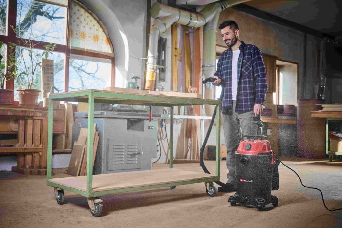 Пилосос професійний Einhell 1930 А, 1500 Вт, пластик 30 л, 190 мбар, шланг 2.5 м, кабель 3 м, розетка 2 кВт, 4.7 кг