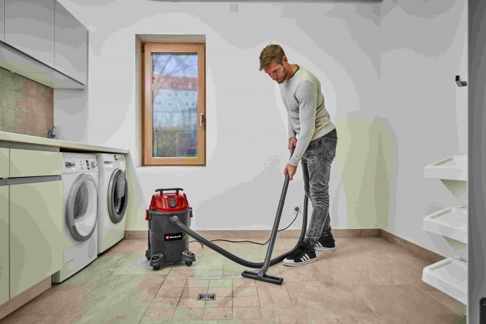 Пилосос професійний Einhell TC-VC 1825 А, 1250 Вт, пластик 25 л, 180 мбар, шланг 2.5 м, кабель 3 м, розетка 2.2 кВт, 4.2 кг