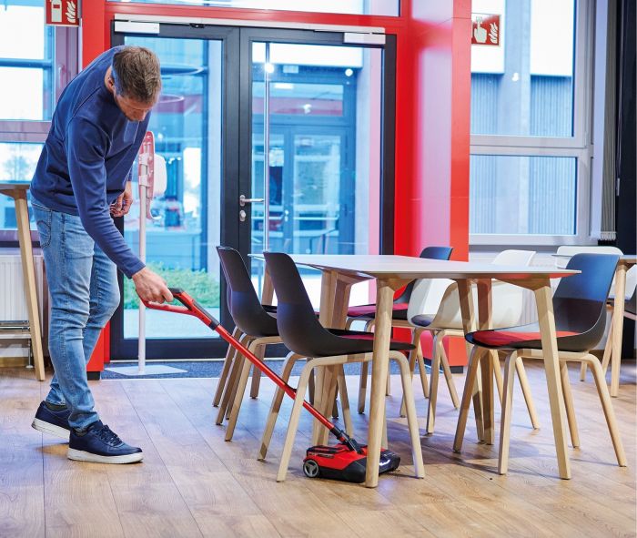 Підмітальний пристрій акумуляторний Einhell TE-FS 18 Li - Solo, PXC, 18В, ширина 250 мм, бак 0.4 л, 2 кг (без АКБ і ЗП)