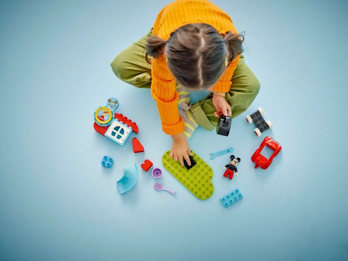 Конструктор LEGO DUPLO Disney Міккі Маус: Клубний будинок і автомобіль