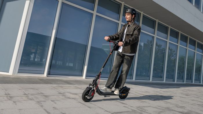 Електросамокат Segway-Ninebot F2 PRO E II, чорний