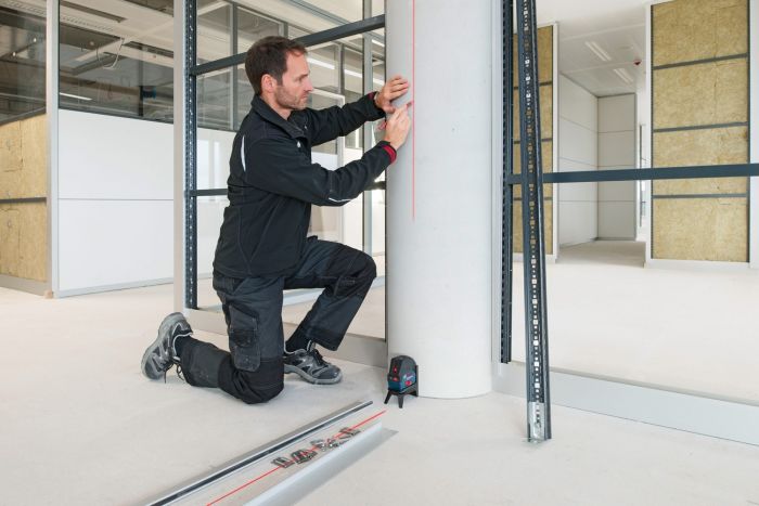 Нівелір лазерний Bosch GCL2-50+RM1+BM3 до 20м, ±0.3мм/м, 4AAx1.5В, IP54, чохол, мішеннь, кейс, 0.6кг