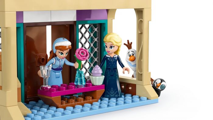 Конструктор LEGO Disney Princess Замерзлий замок в королівстві Ерендел