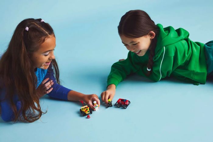 Конструктор LEGO City «Піца-авто проти пожежної машини» Набір перегонів