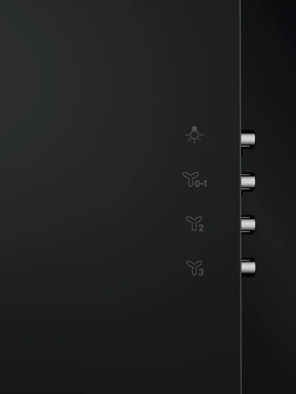 Витяжка Electrolux вертикальна, 60см, 600м куб год., чорний