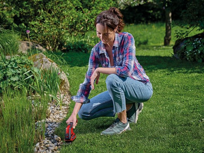 Ножиці для трави і кущів акумуляторні Einhell GC-CG 36/70 Li, 3.6В, акб 2Аг, різ 7/11см, крок різу 8мм, телескопічна ручка, 0.61 кг