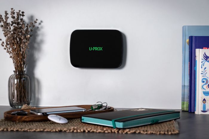 Інтелектуальна централь U-Prox MPX LE Black, ethernet, wi-fi, 2 LTE, фотоверіфікація, бездротова, чорний
