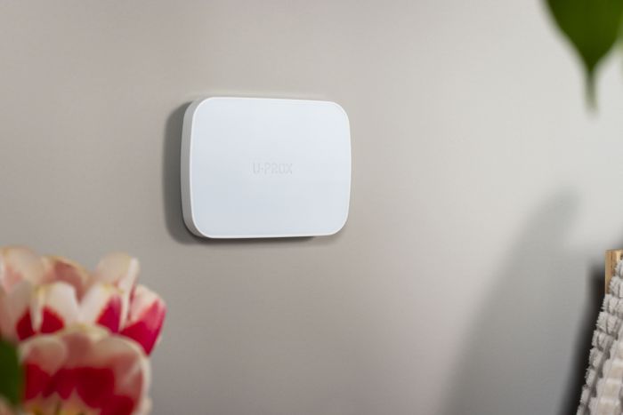 Інтелектуальна централь U-Prox MPX L White, wi-fi, 2 LTE, фотоверіфікація, бездротова, білий