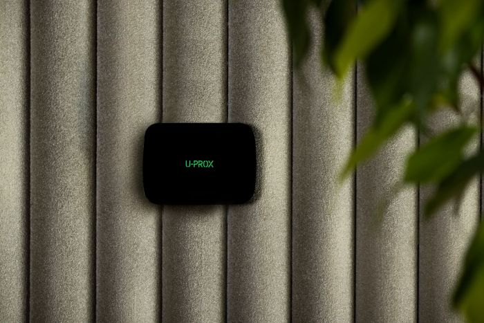 Інтелектуальна централь U-Prox MPX L Black, wi-fi, 2 LTE, фотоверіфікація, бездротова, чорний