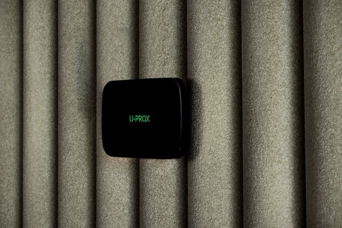 Інтелектуальна централь U-Prox MPX L Black, wi-fi, 2 LTE, фотоверіфікація, бездротова, чорний