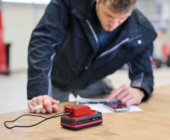 Зарядний пристрій USB акумуляторний Einhell TC-CP 18 Li USB A/C - Solo, PXC, 18В, Type-A/Type-C, 2 A, 0.06 кг (без АКБ і ЗП)