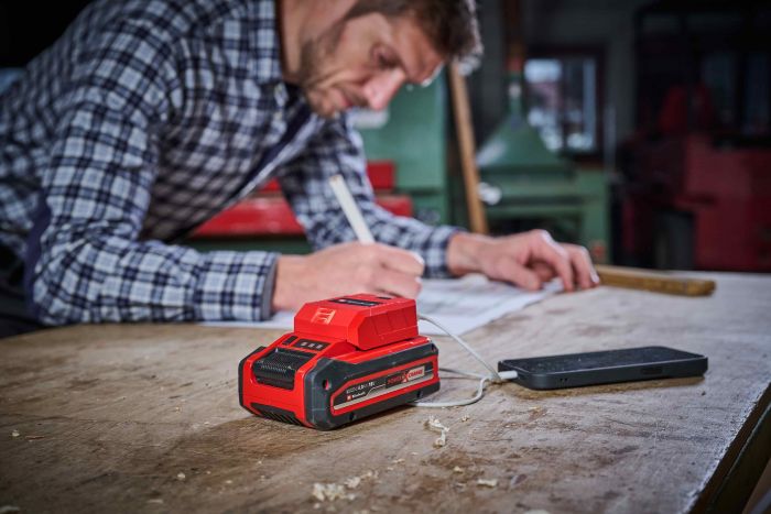 Зарядний пристрій USB акумуляторний Einhell TC-CP 18 Li USB A/C - Solo, PXC, 18В, Type-A/Type-C, 2 A, 0.06 кг (без АКБ і ЗП)