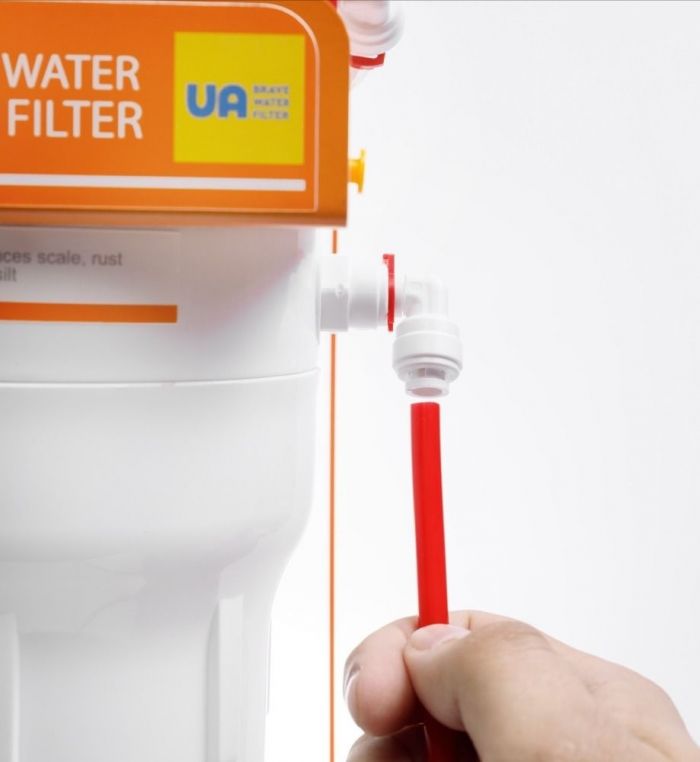 Фільтр зворотного осмосу Ecosoft Absolute з мінералізатором та помпою на станині, мембрана 75gpd DuPont, дренаж 1:1