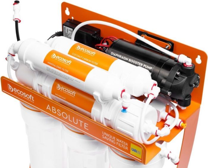 Фільтр зворотного осмосу Ecosoft Absolute з мінералізатором та помпою на станині, мембрана 75gpd DuPont, дренаж 1:1