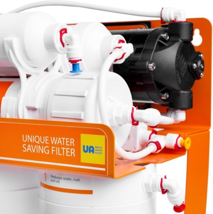 Фільтр зворотного осмосу Ecosoft Absolute з мінералізатором та помпою на станині, мембрана 75gpd DuPont, дренаж 1:1