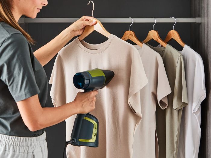 Відпарювач Tefal компактний AeroSteam, 1400Вт, 100мл, постійна пара - 20гр, чорно-зелений