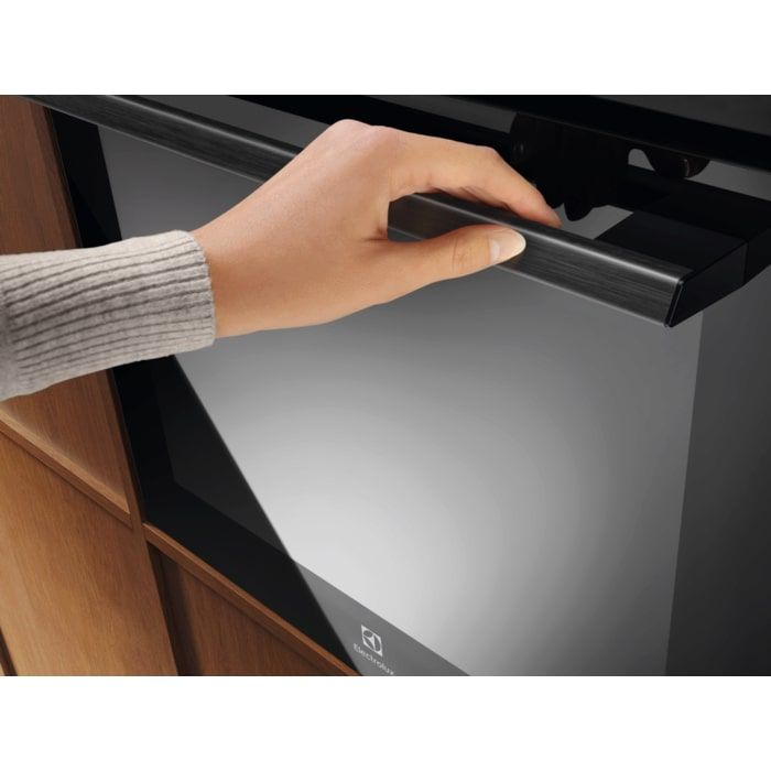 Духова шафа Electrolux електрична, 72л, A+, дисплей, конвекція, телескопічні напрямні, чорний