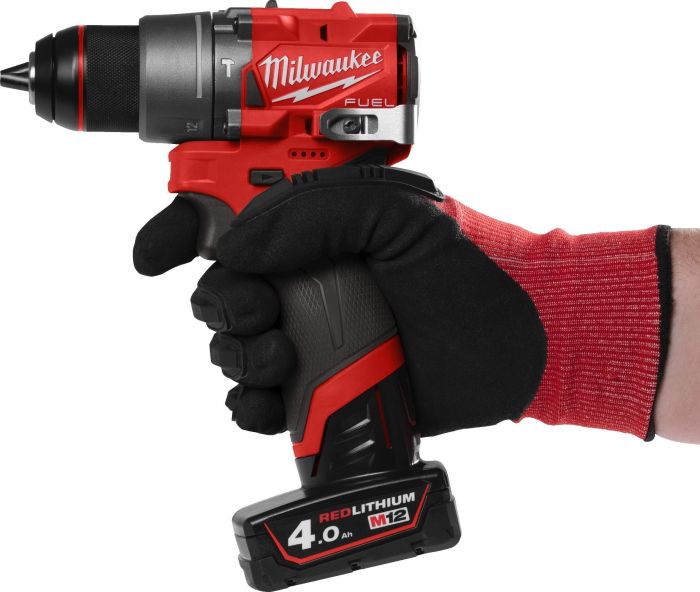 Гвинтоверт ударний акумуляторний Milwaukee M12 FID2-202X 12В АКБ 2х2А·год 0-4000об·хв 170Нм 1/4" ЗП C12C жилет кейс