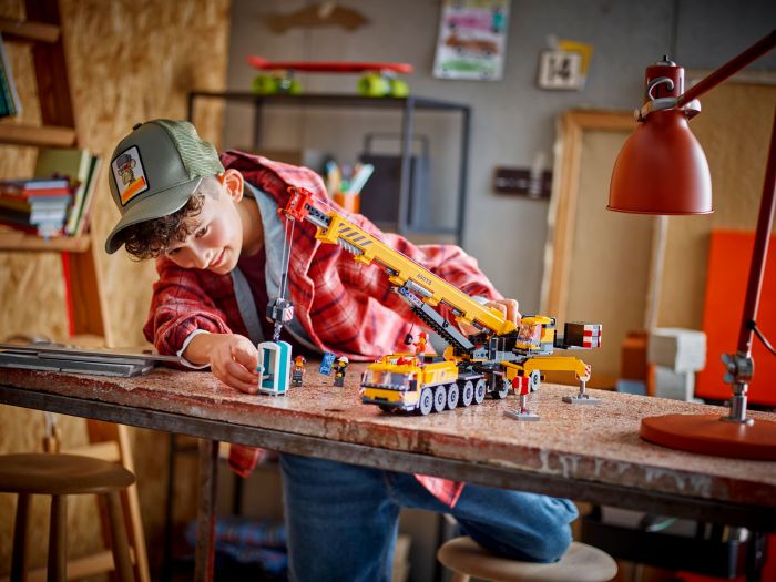 Конструктор LEGO City Жовтий пересувний будівельний кран