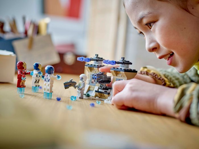 Конструктор LEGO Marvel Залізна Людина і Залізний легіон проти солдата Гідри