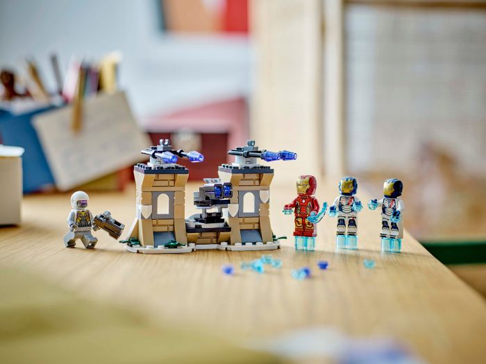 Конструктор LEGO Marvel Залізна Людина і Залізний легіон проти солдата Гідри