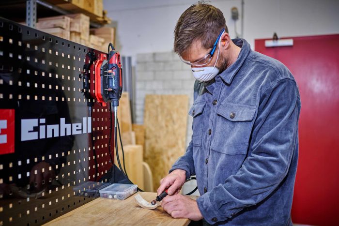 Шліфувально-гравірувальний пристрій Einhell TC-MT 150 E, 150 Вт, 10000-35000 об/хв, гнучкий вал, набір насадок, 0,56 кг