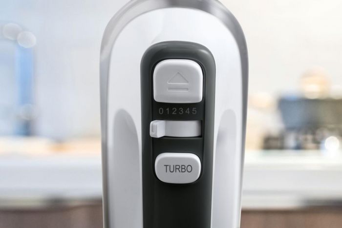 Міксер Gorenje ручний 500Вт, насадки-4 вінчика, турборежим, білий-нерж