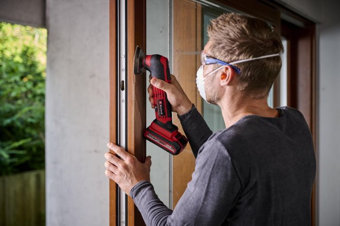 Багатофункціональний інструмент акумуляторний Einhell TE-MG 18/1 Li - Solo, PXC, 18В, набір насадок, 0.83 кг (без АКБ і ЗП)